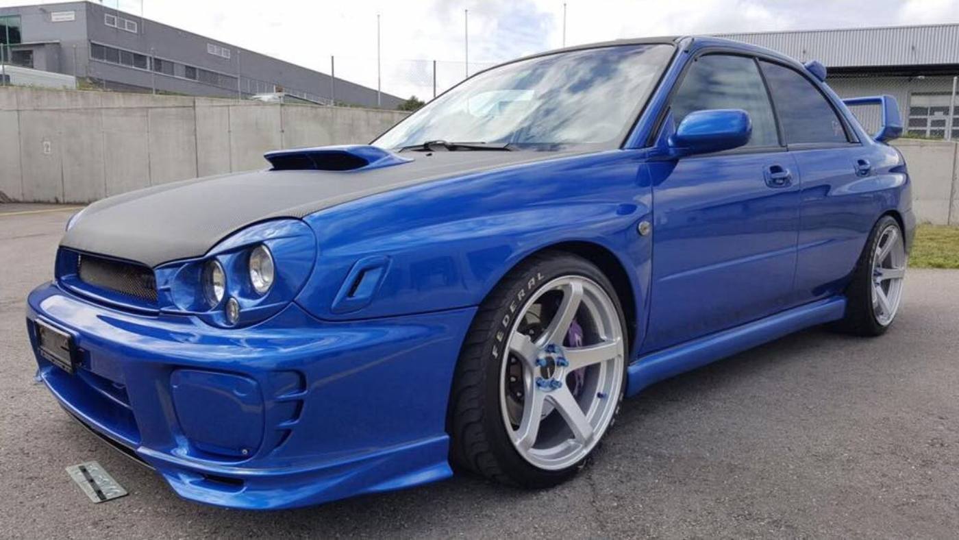 Blauer Subaru Impreza